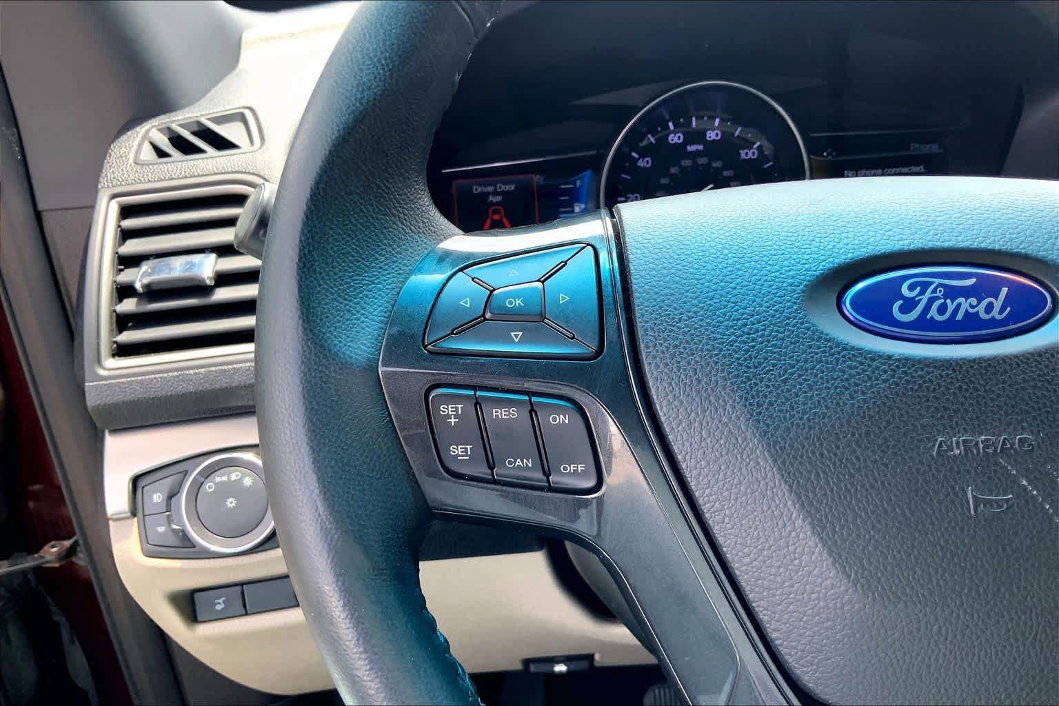 Used 2019 Ford Explorer XLT w/ Equipment Group 201A FWD image 23