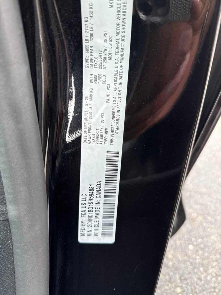 Used 2025 Chrysler Pacifica Select FWD image 53