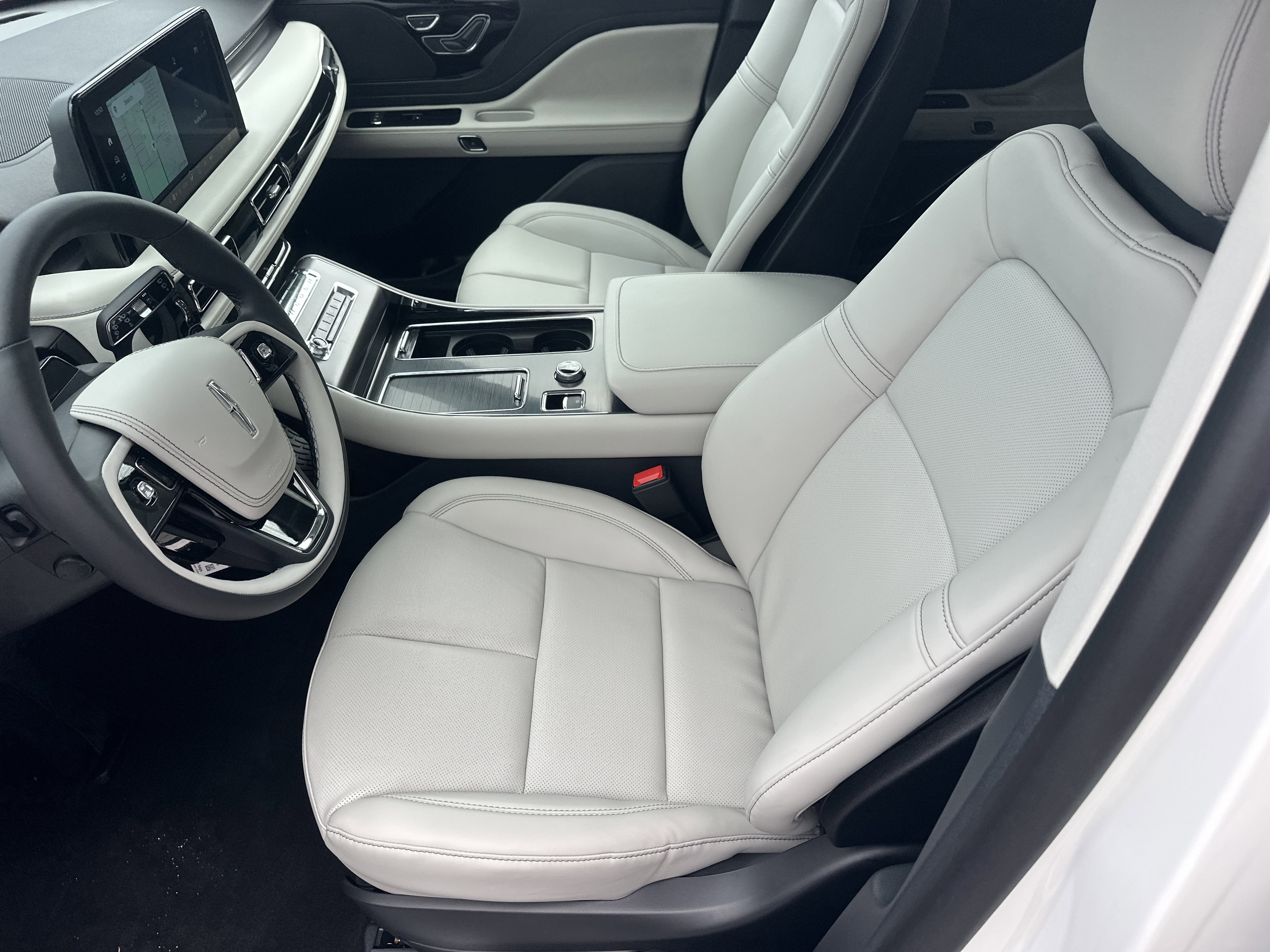 New 2026 Lincoln Aviator 2WD image 18