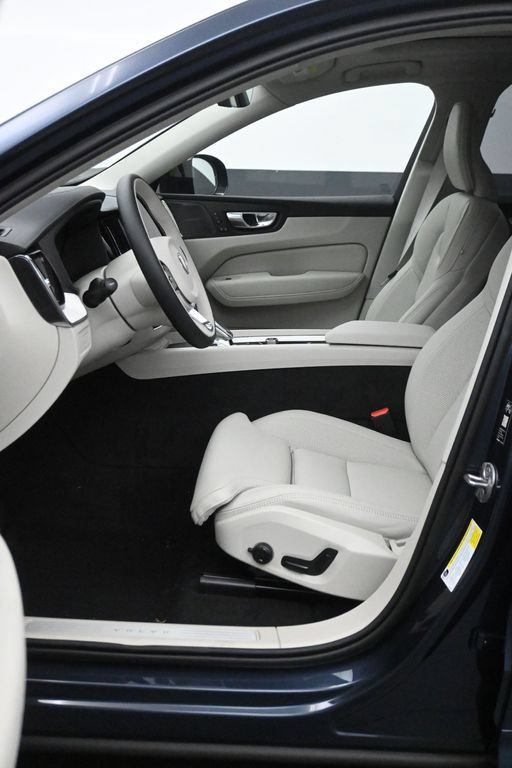 New 2026 Volvo XC60 T8 Ultra w/ Protection Package Premier AWD/4WD image 11
