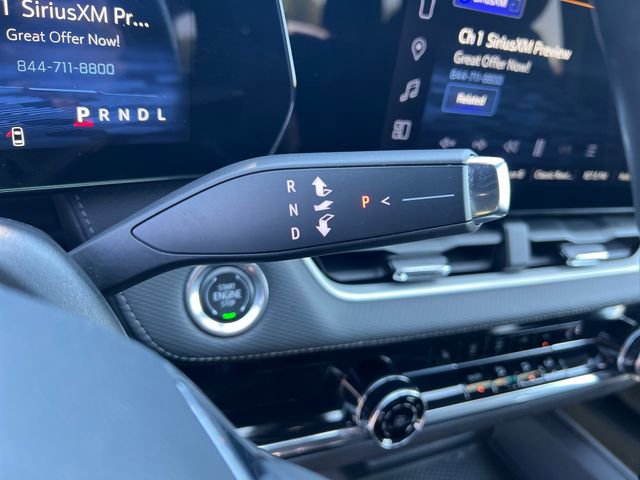 Used 2025 Chevrolet Equinox LT w/ Safety and Technology Package image 32