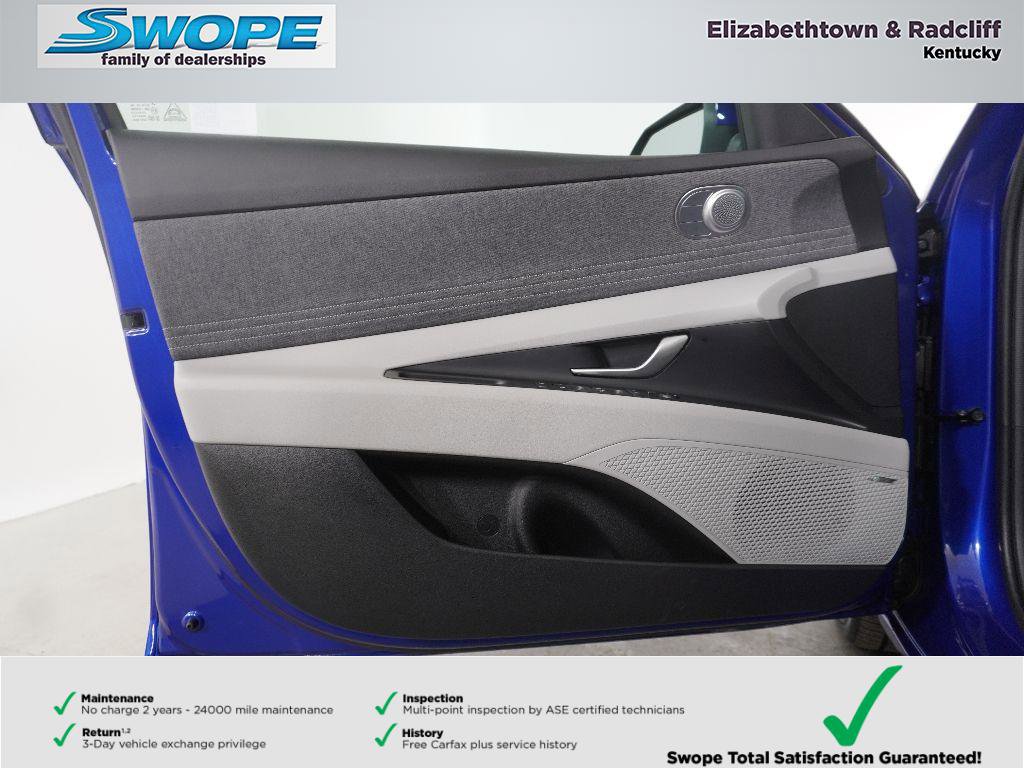 Certified 2025 Hyundai Elantra Limited image 13