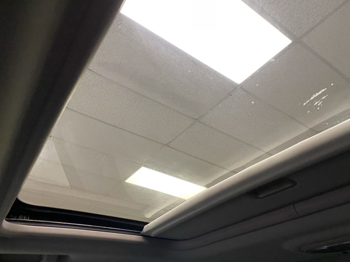 Used 2014 Chevrolet Impala LT w/ LT Sunroof Package image 19