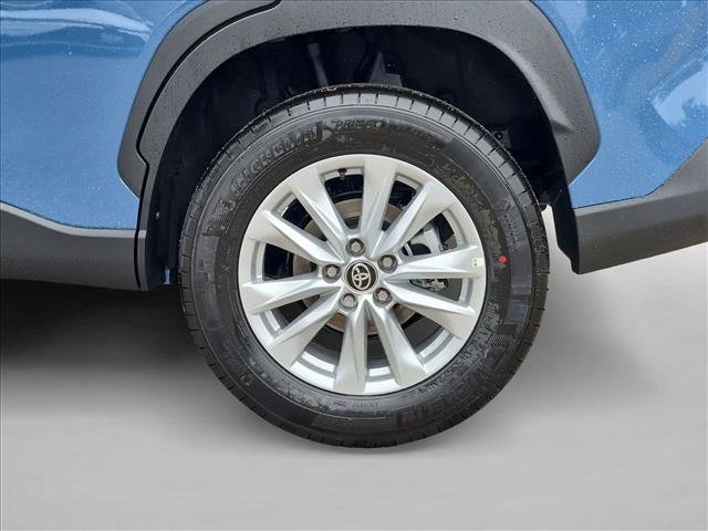 New 2026 Toyota Corolla Cross LE w/ Moonroof Package FWD image 10