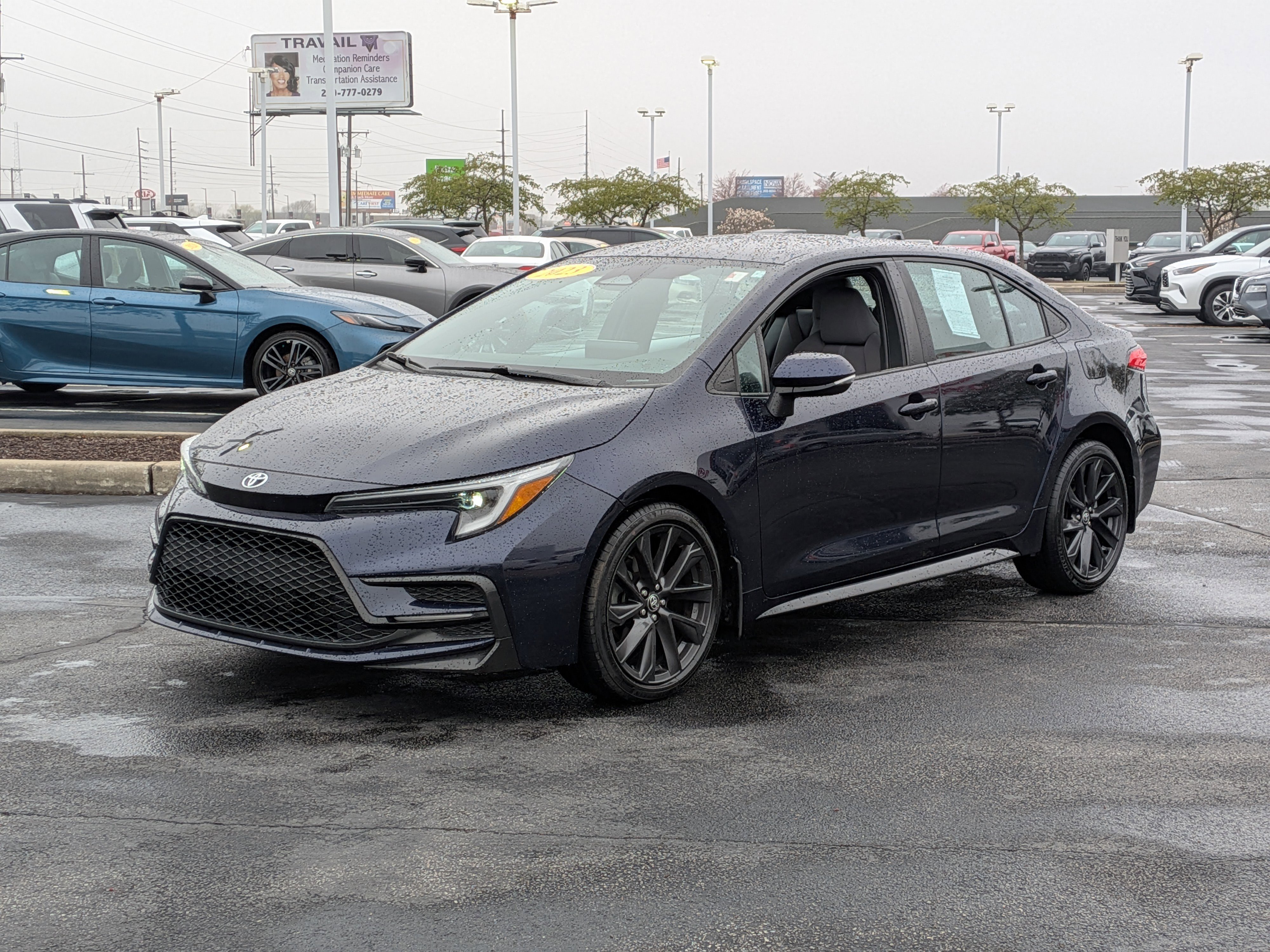 Used 2023 Toyota Corolla SE image 4