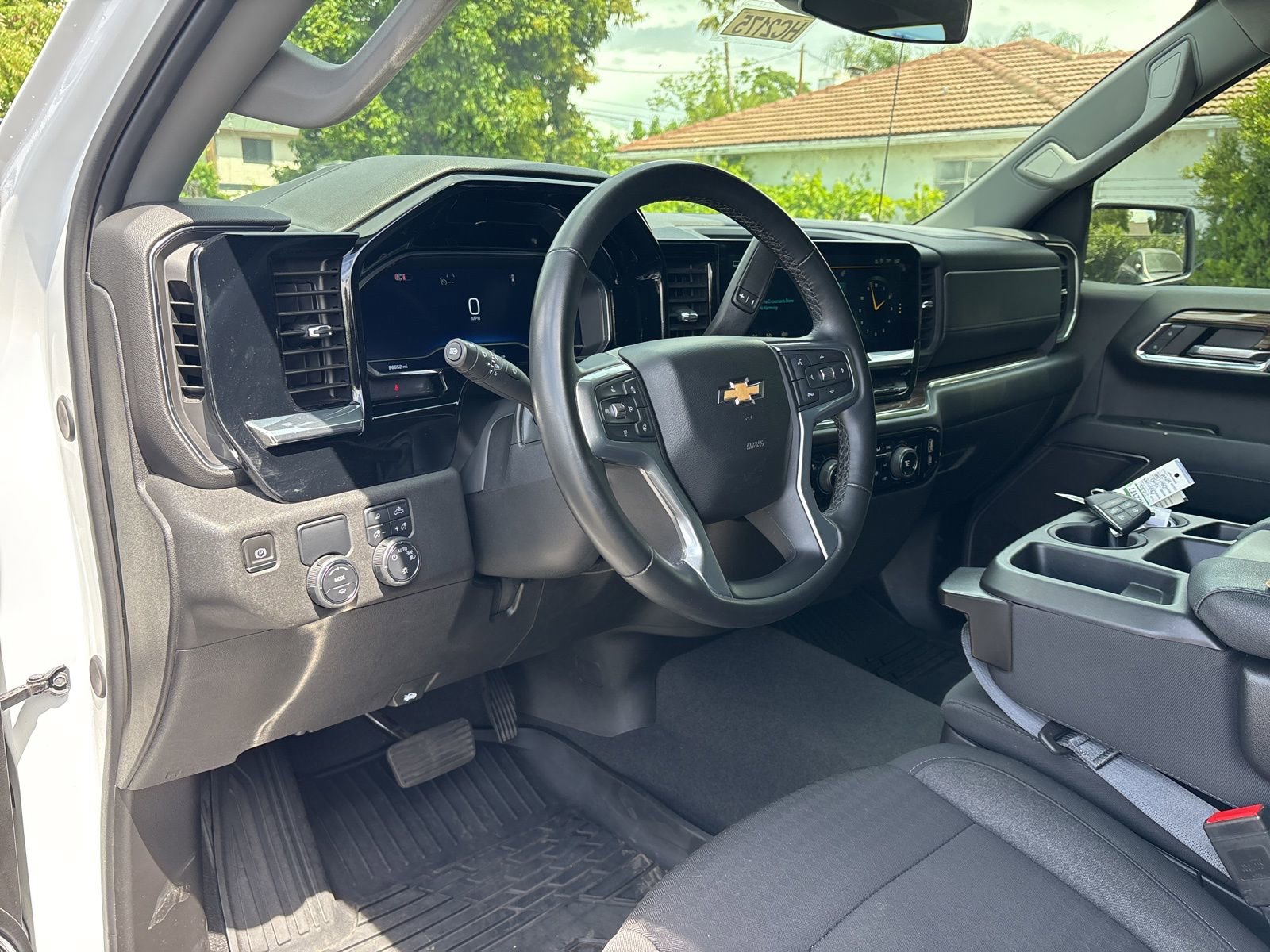 Used 2024 Chevrolet Silverado 1500 LT w/ Safety Package RWD image 5