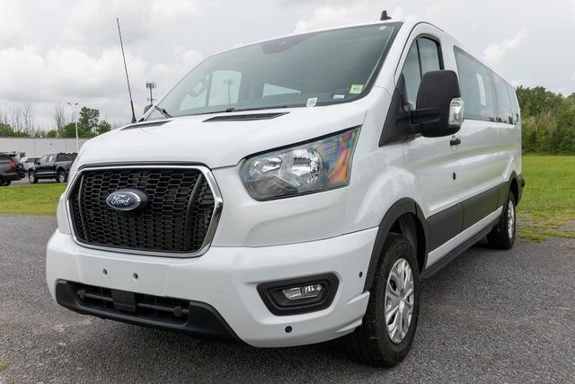 Used 2024 Ford Transit 350 XLT RWD image 2