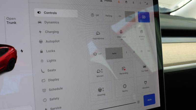 Used 2021 Tesla Model 3 Performance image 17