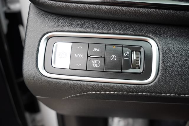 Used 2026 Buick Enclave Sport Touring AWD/4WD image 26