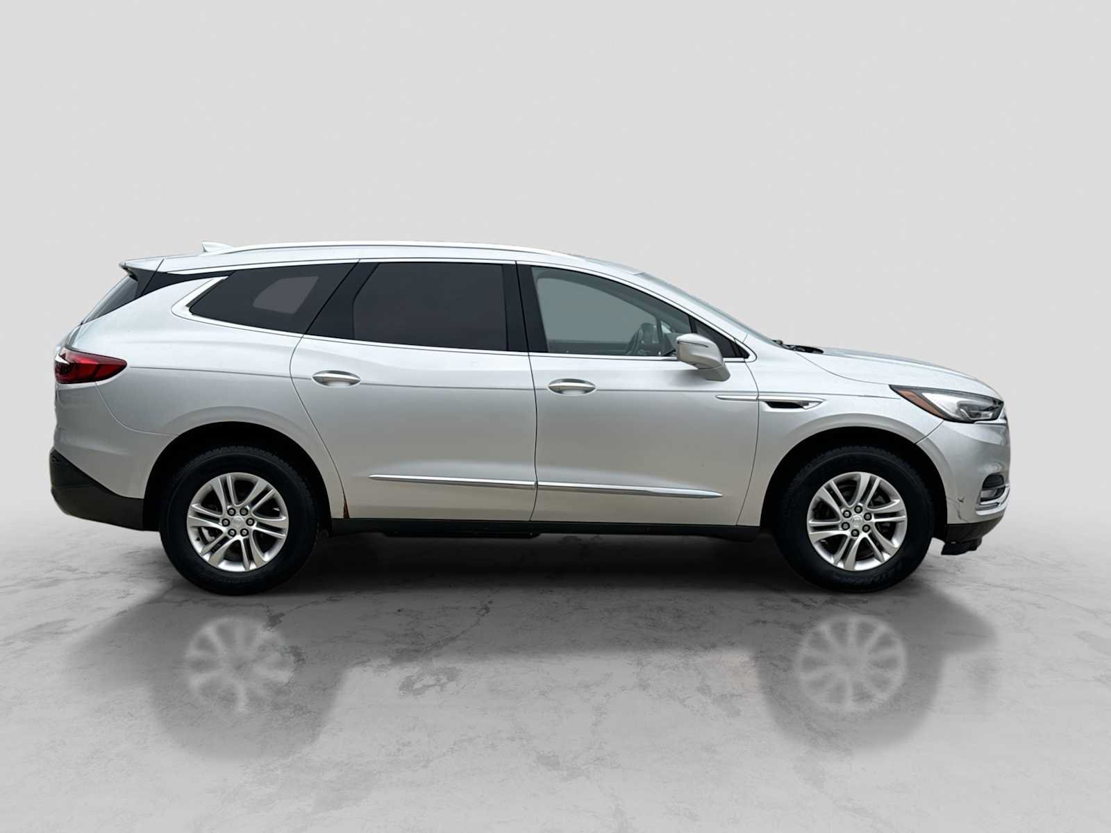Used 2018 Buick Enclave Essence FWD image 7
