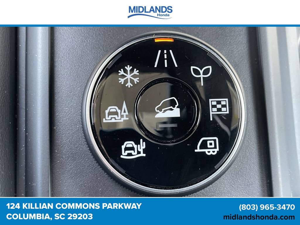 Used 2024 Nissan Pathfinder S AWD/4WD image 29
