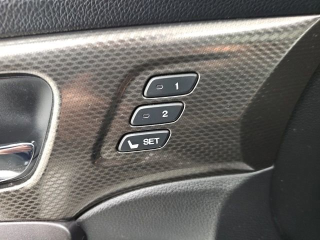 Used 2017 Honda Accord Touring image 14