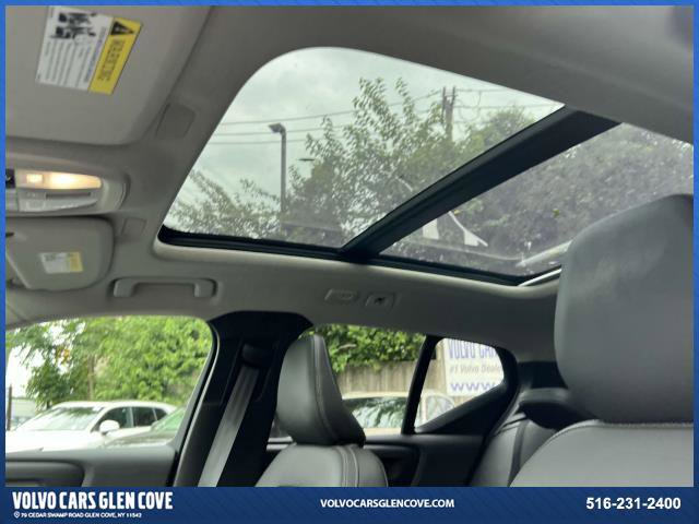 Used 2025 Volvo XC40 B5 Plus w/ Protection Package Premier image 19