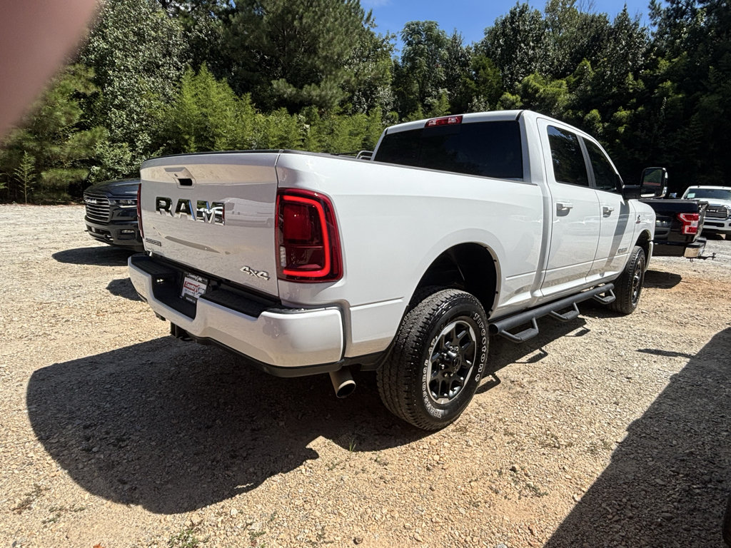 Used 2026 RAM 2500 Laramie AWD/4WD image 2