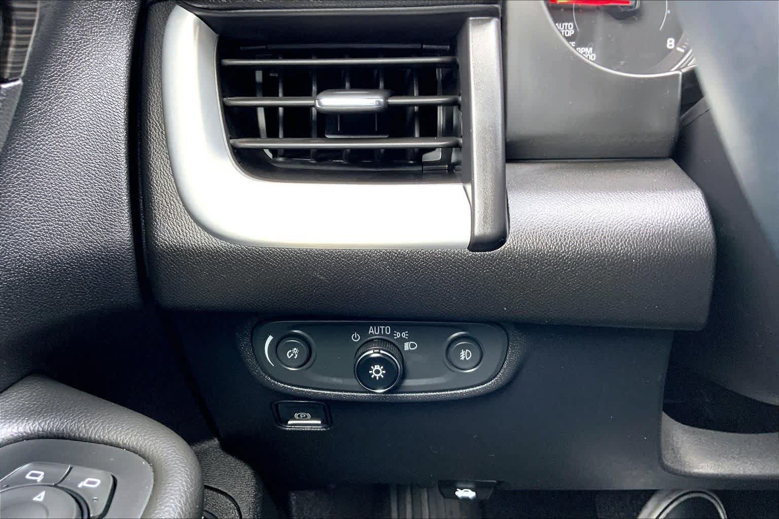 Certified 2023 GMC Terrain SLT w/ Elevation Edition FWD image 33