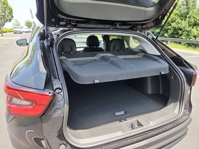 New 2026 Chevrolet Trax LT w/ Driver Confidence Package FWD image 18