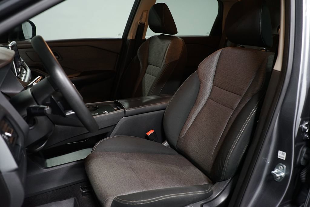 Used 2021 Nissan Rogue S image 25