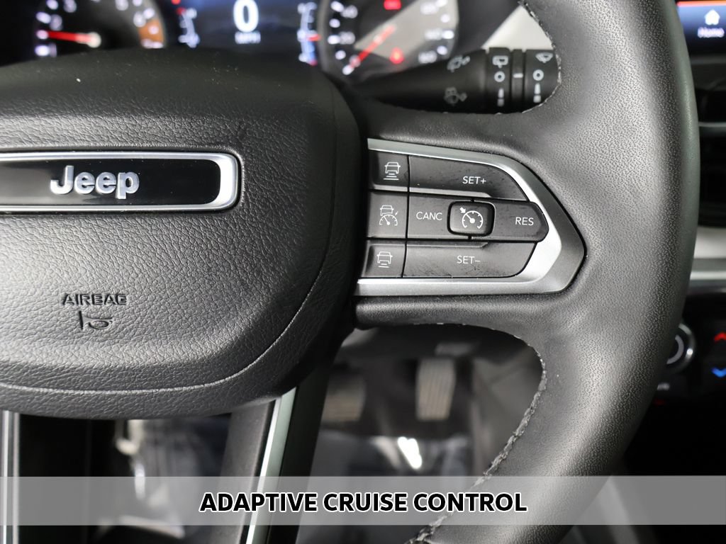 Used 2023 Jeep Compass Limited AWD/4WD image 3
