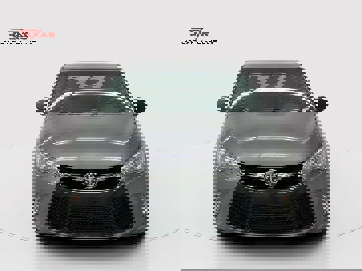 Used 2016 Toyota Camry SE image 4