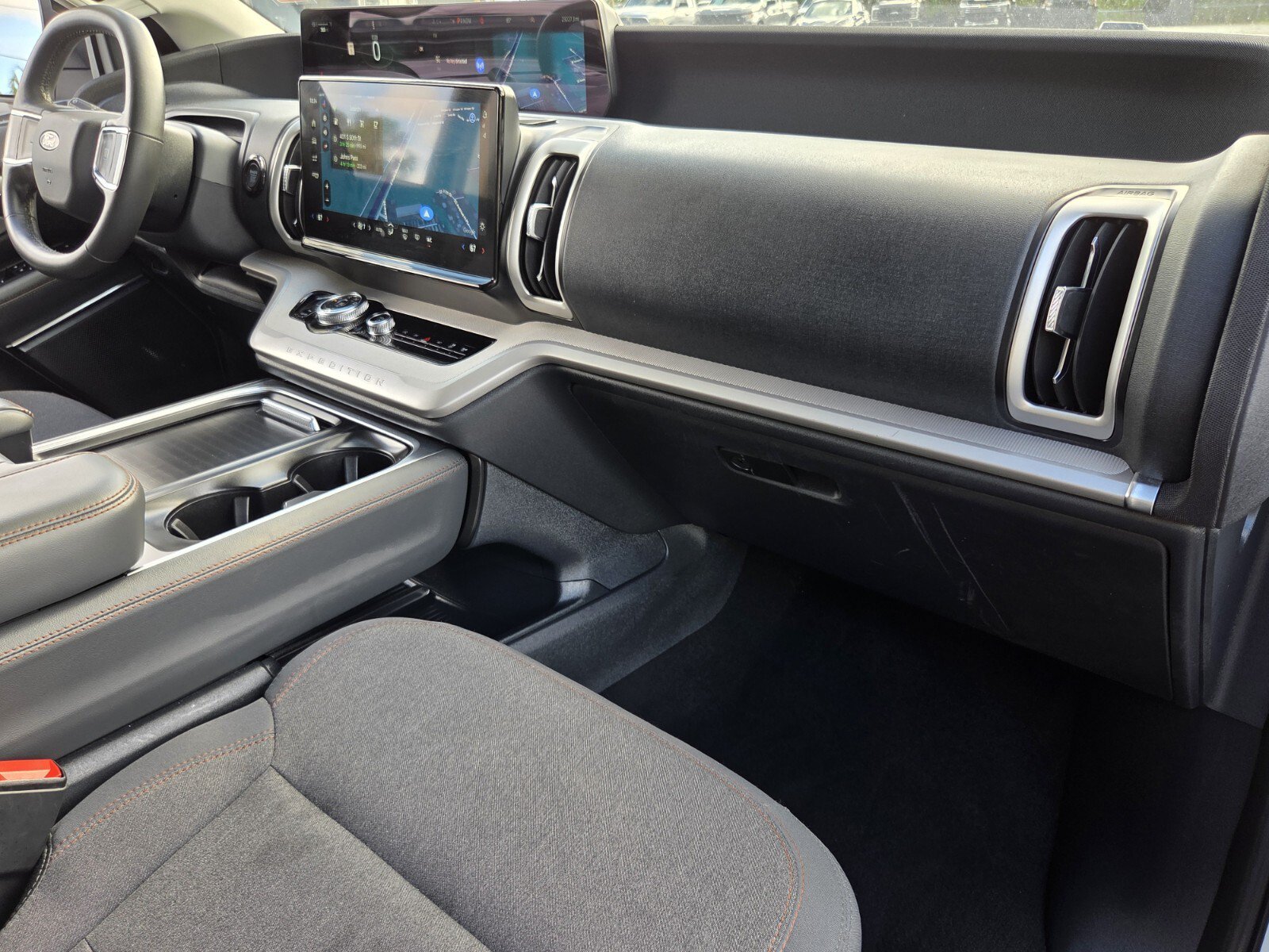 Used 2025 Ford Expedition Max Active RWD image 19