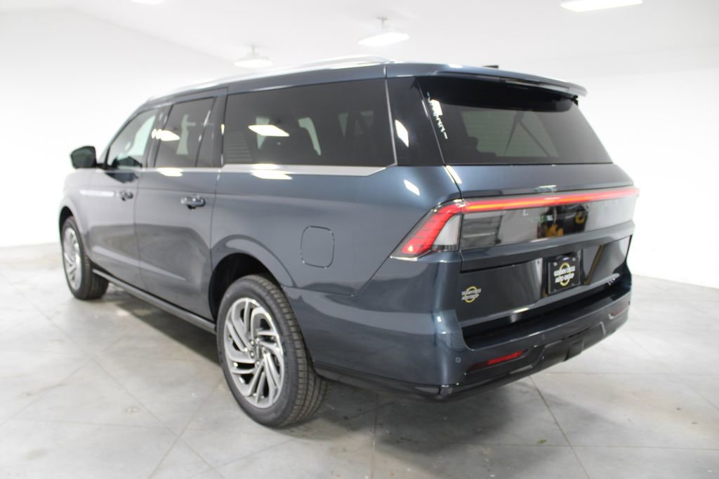 New 2026 Lincoln Navigator L Reserve AWD/4WD image 6