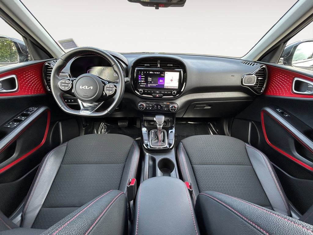 Used 2023 Kia Soul GT-Line image 14