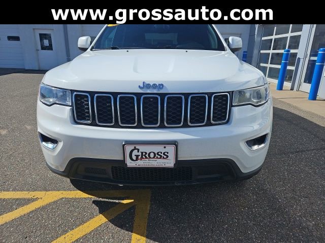Used 2017 Jeep Grand Cherokee Laredo AWD/4WD image 3