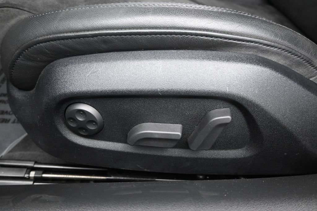 Used 2012 Audi R8 V8 AWD/4WD image 10
