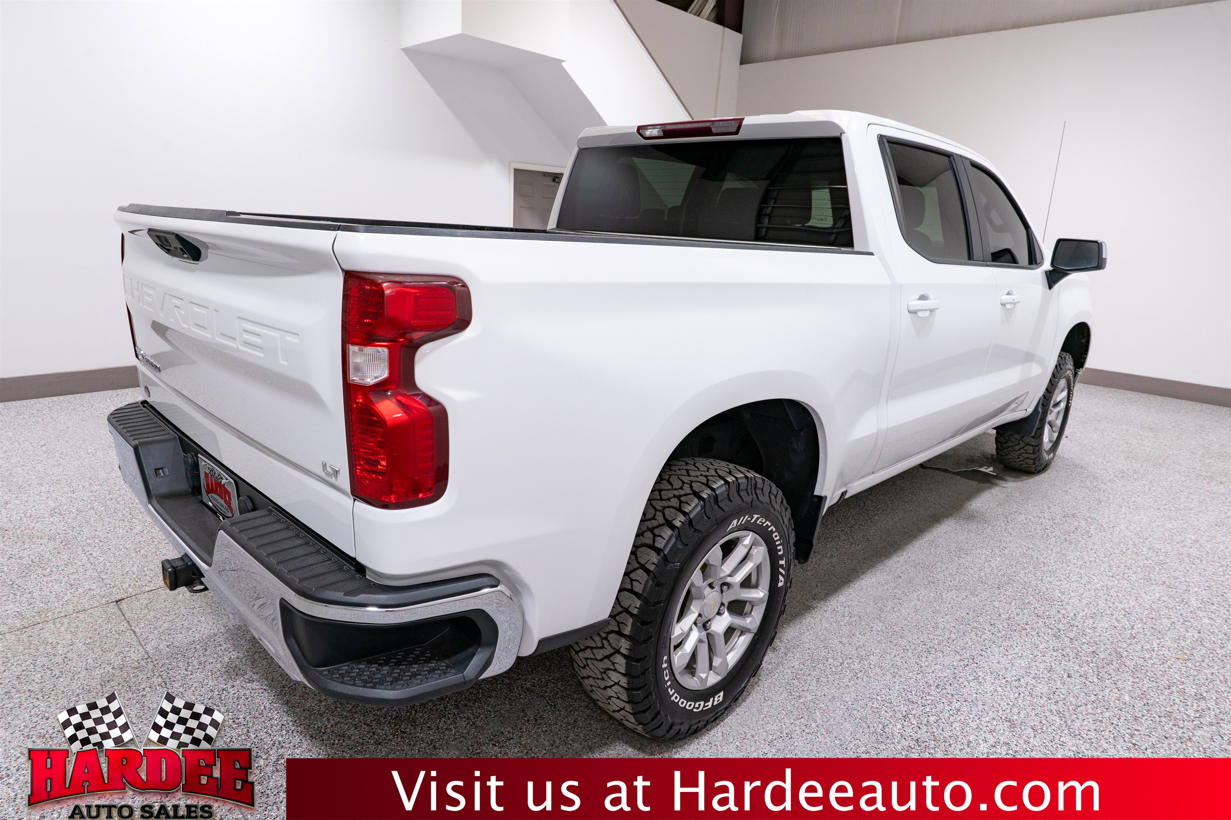 Used 2022 Chevrolet Silverado 1500 LT w/ Z71 Off-Road Package image 5