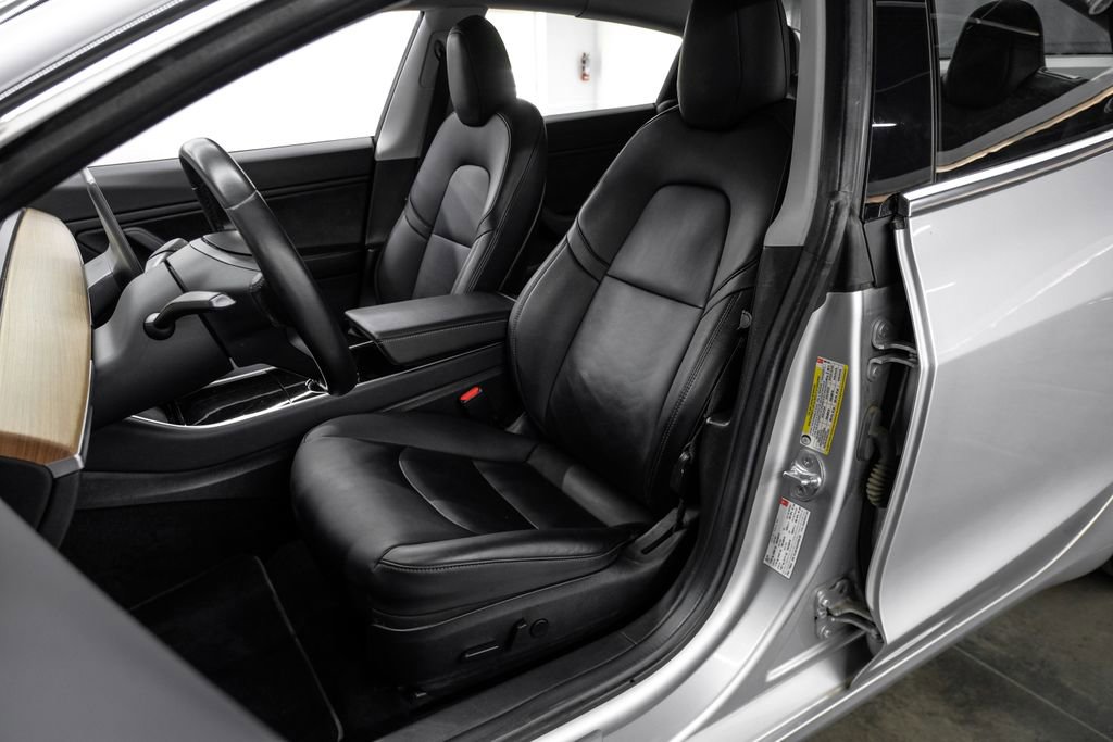 Used 2018 Tesla Model 3 Mid Range image 36