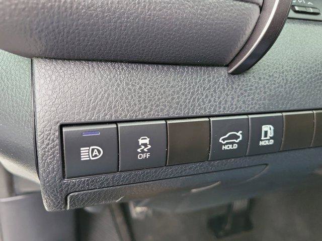 Used 2024 Toyota Camry SE image 15