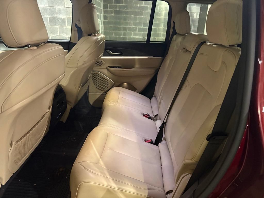 Used 2022 Jeep Grand Cherokee Limited AWD/4WD image 7