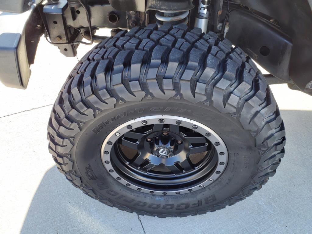Used 2012 Jeep Wrangler Unlimited Rubicon w/ Max Tow Pkg AWD/4WD image 8