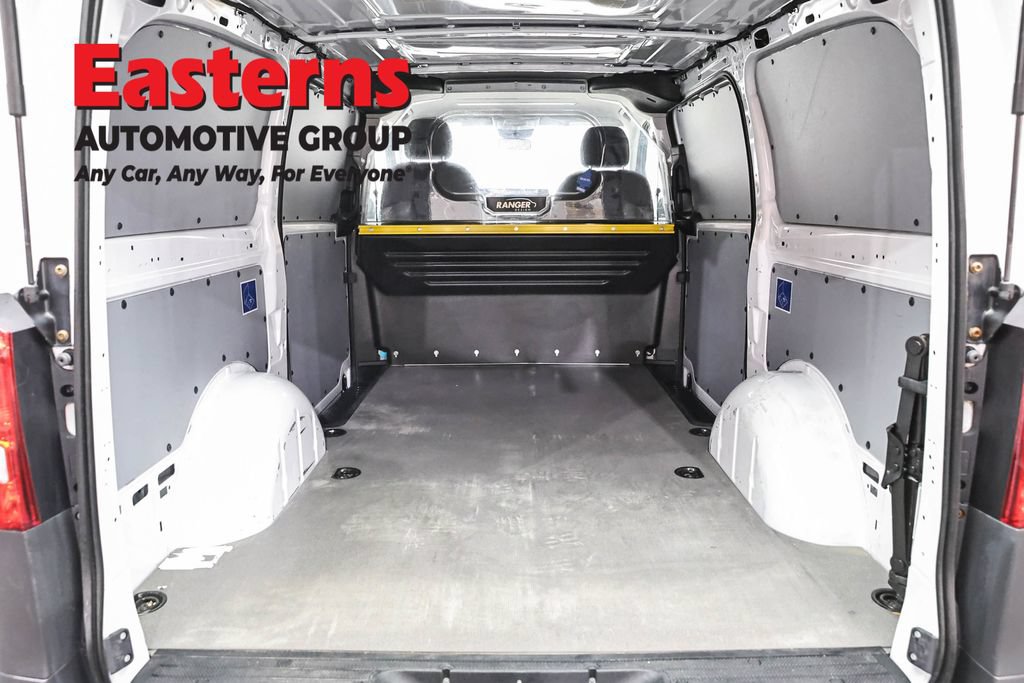 Used 2022 Mercedes-Benz Metris image 9