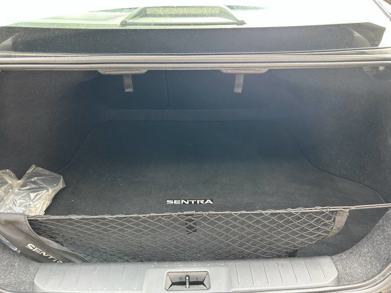 Used 2022 Nissan Sentra SV w/ Trunk Package image 19