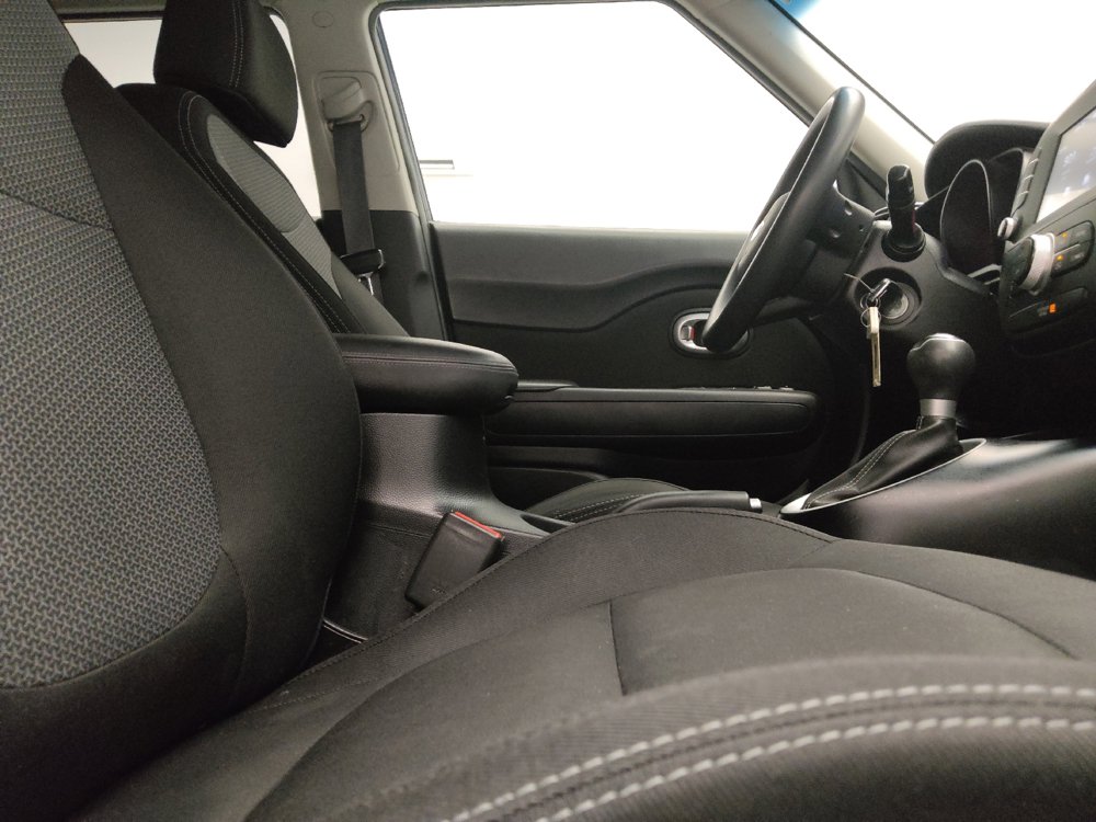 Used 2018 Kia Soul + FWD image 21