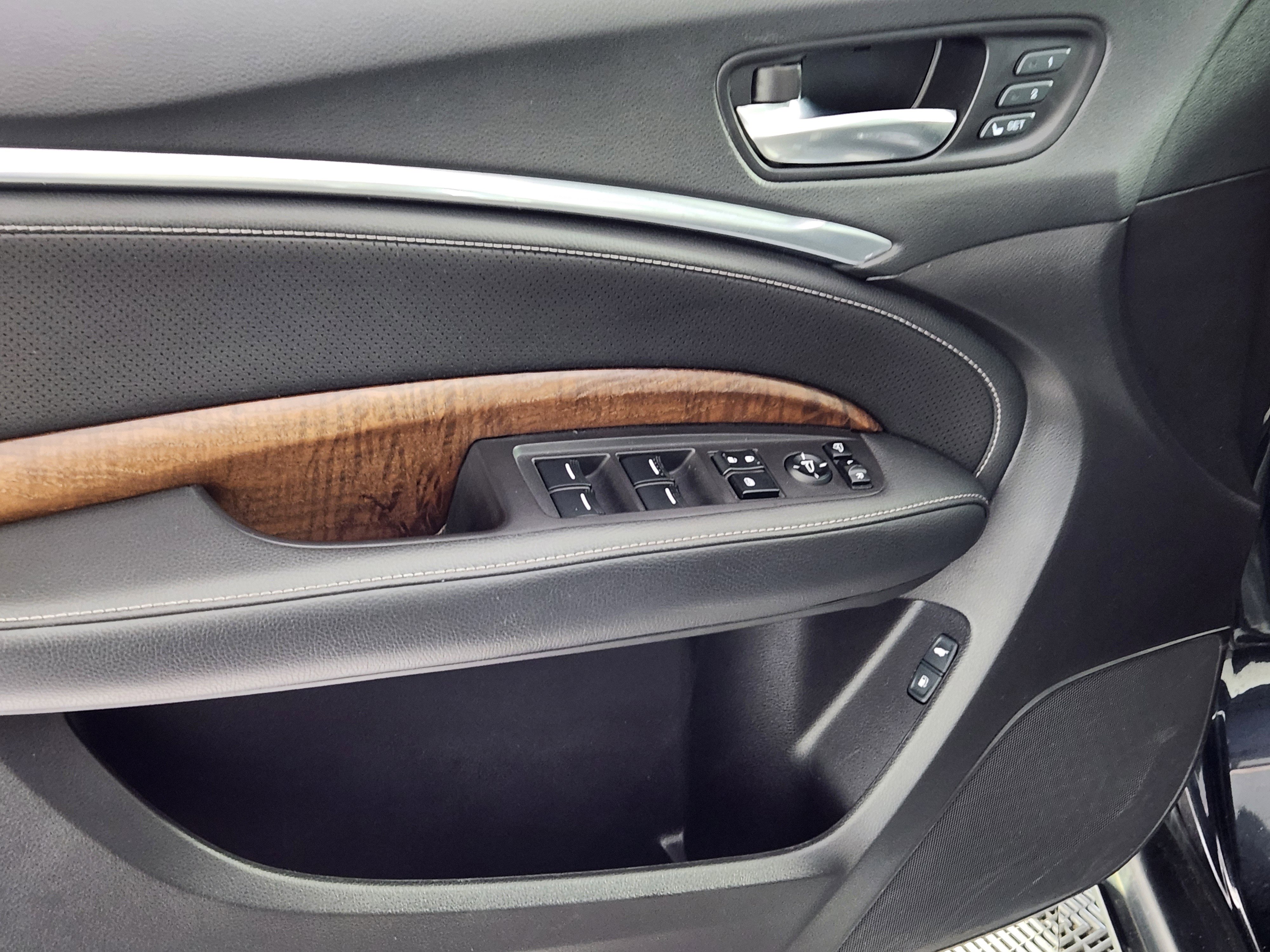 Used 2020 Acura MDX SH-AWD w/ Technology Package image 16