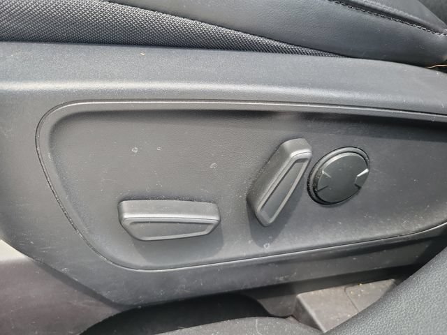Used 2025 Ford Escape ST-Line AWD/4WD image 18