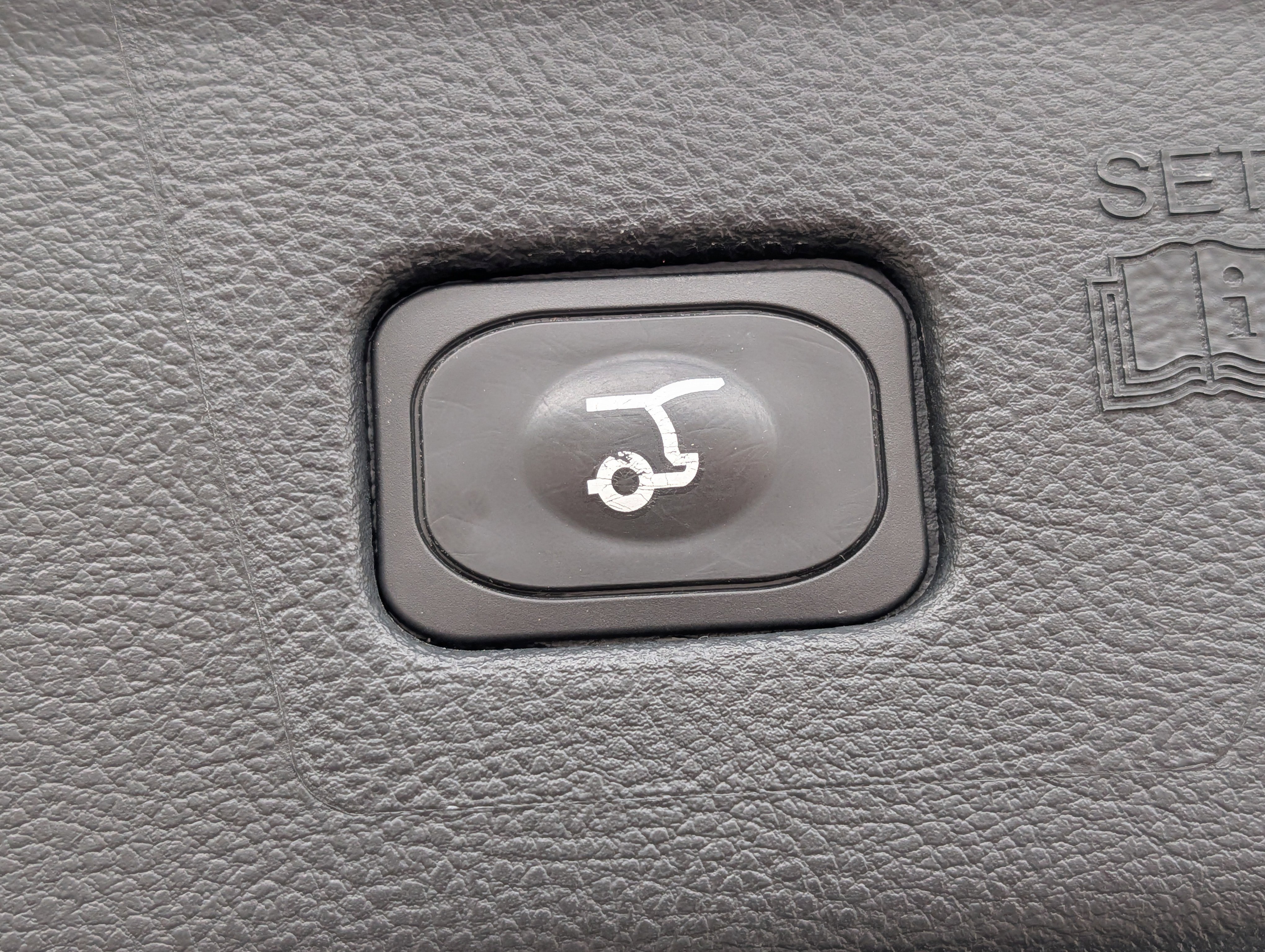 Used 2022 Ford Edge SEL w/ Convenience Package image 32