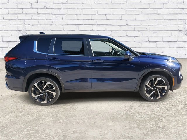 Used 2022 Mitsubishi Outlander SE image 6