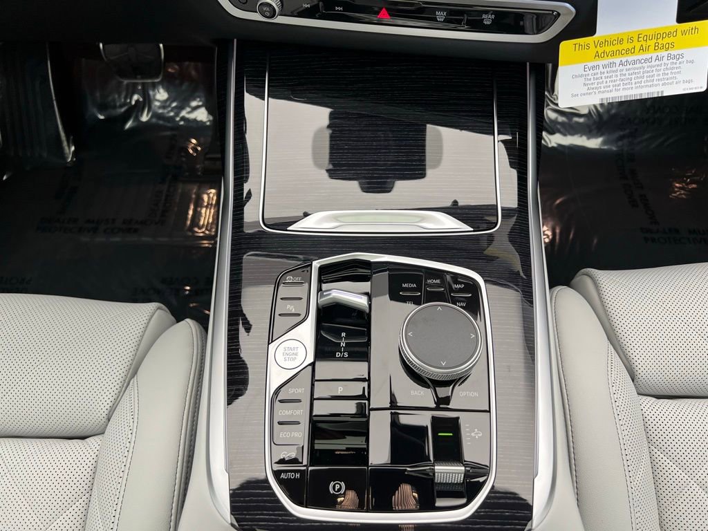 New 2026 BMW X7 xDrive40i w/ M Sport Package image 12