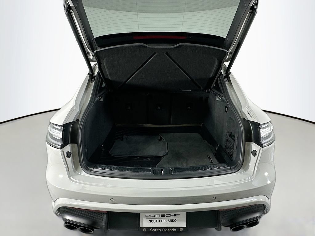 Certified 2024 Porsche Macan GTS AWD/4WD image 28