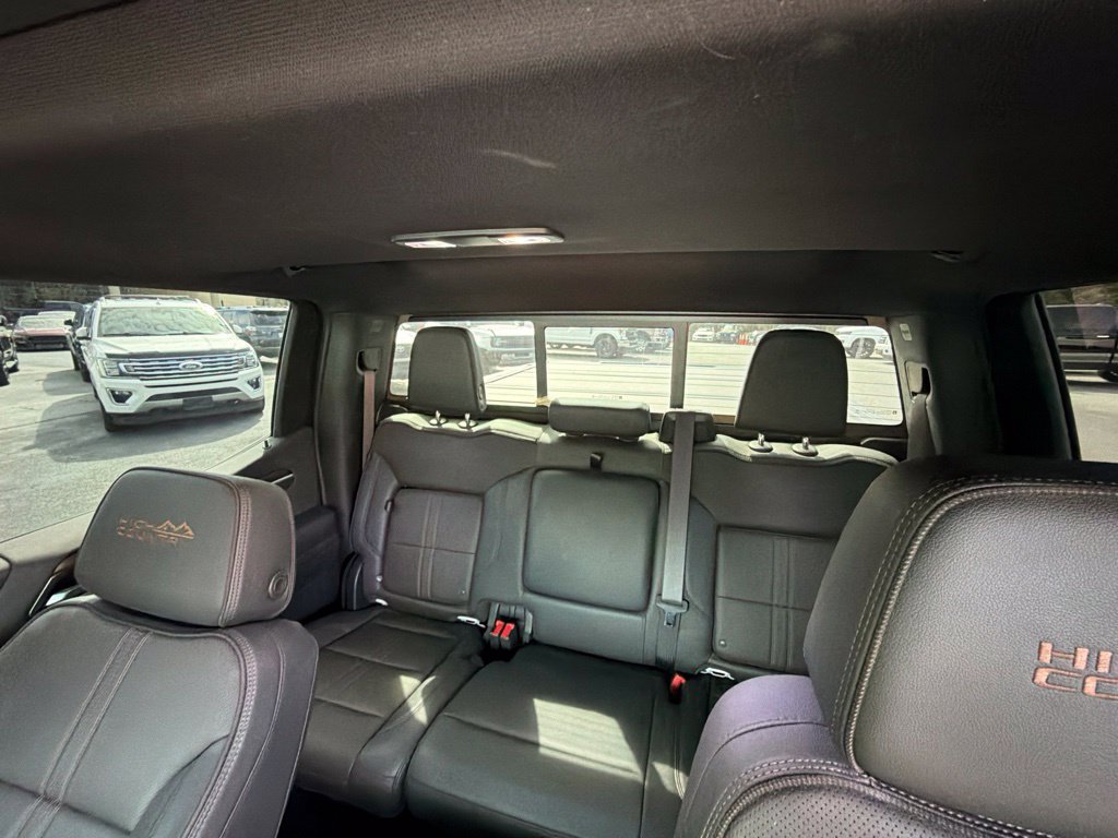 Used 2022 Chevrolet Silverado 1500 High Country w/ High Country Premium Package AWD/4WD image 13