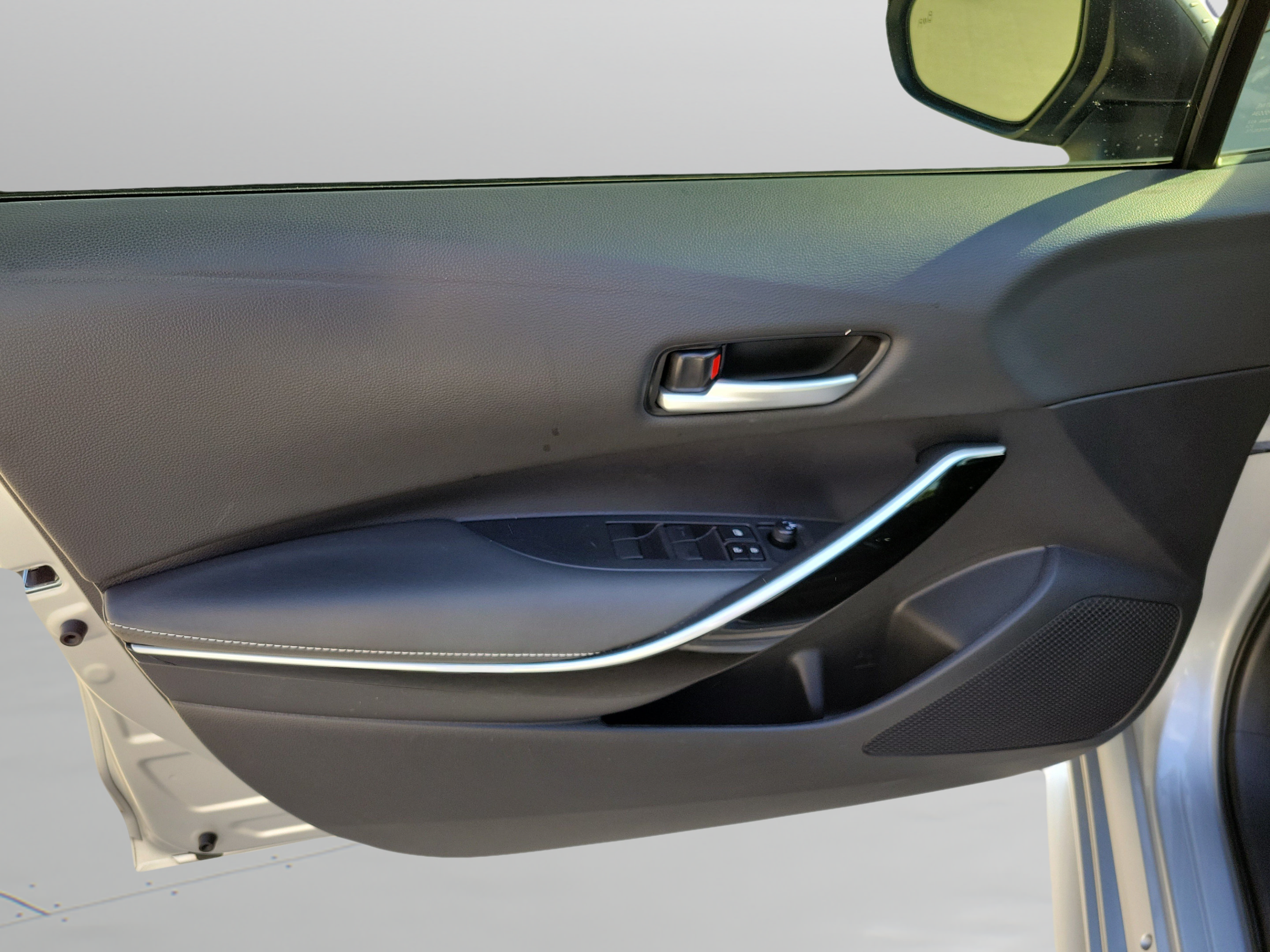 Certified 2023 Toyota Corolla XLE FWD image 6