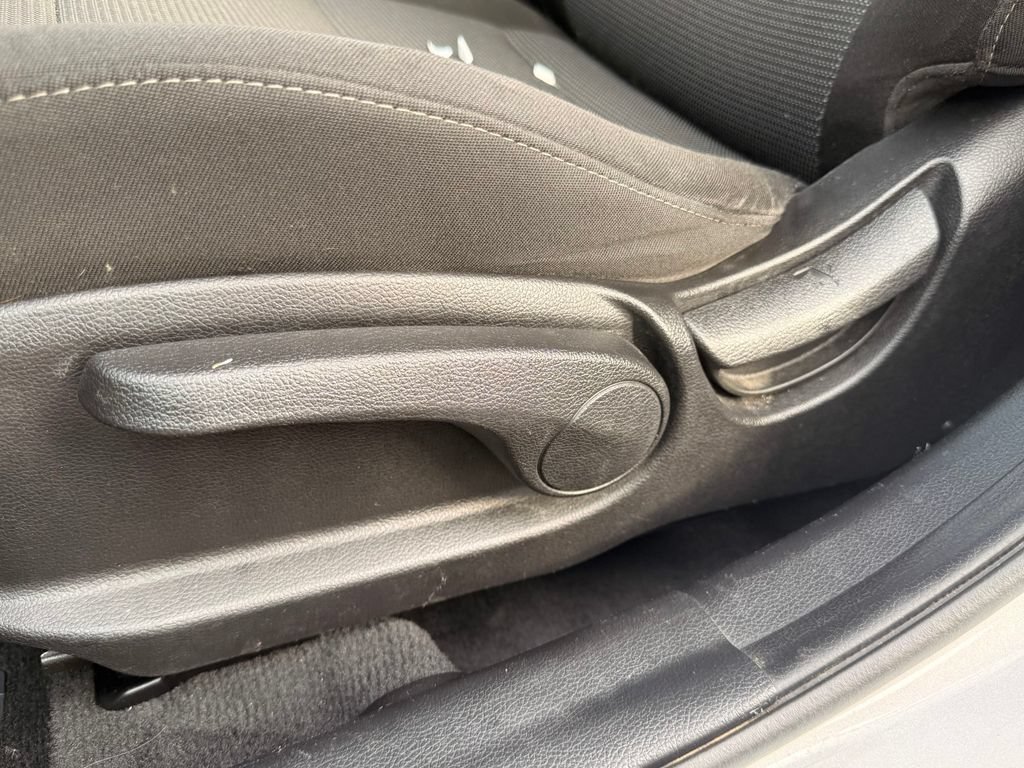 Used 2017 Kia Forte LX FWD image 27