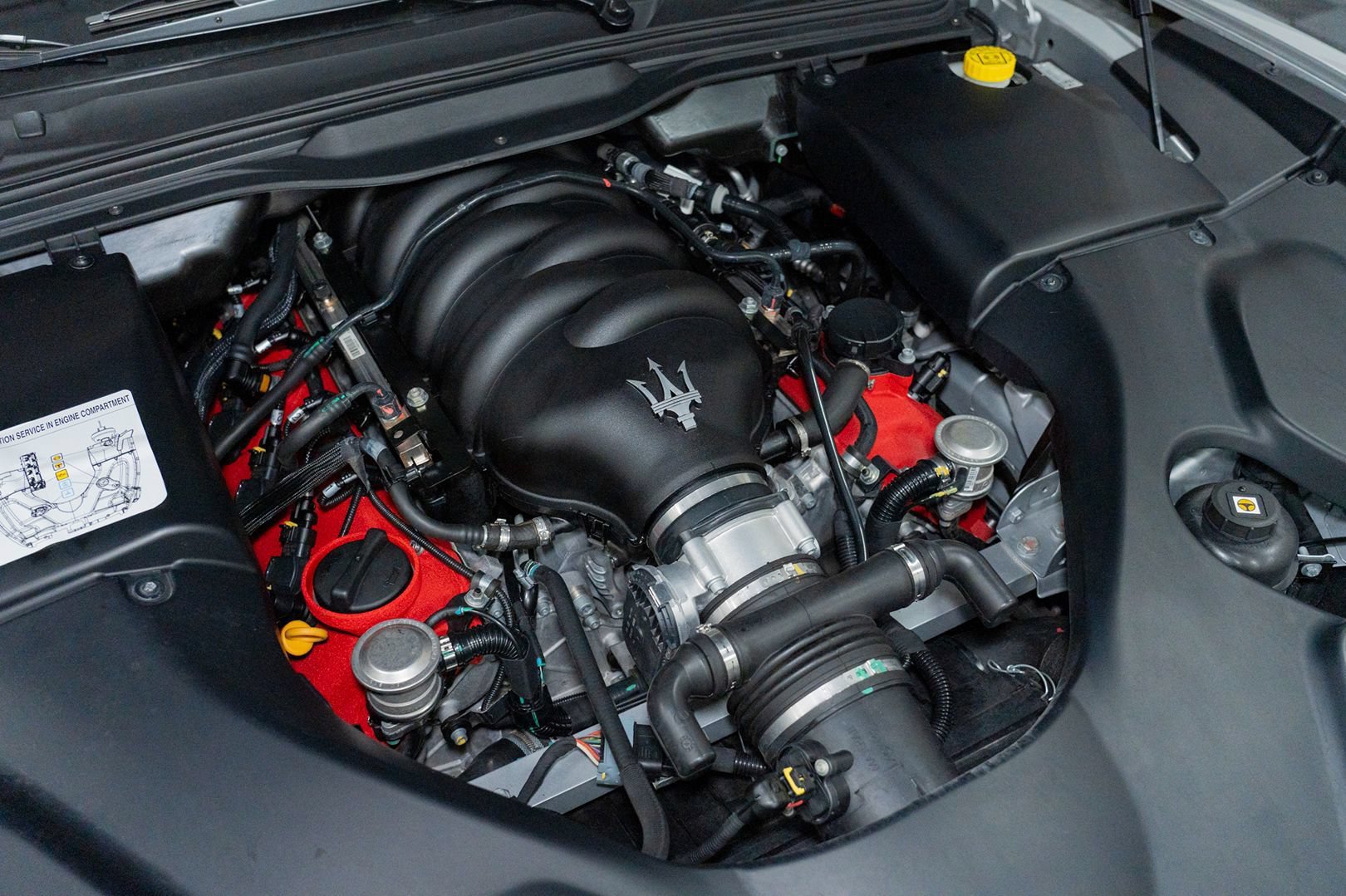 Used 2017 Maserati GranTurismo Sport RWD image 39
