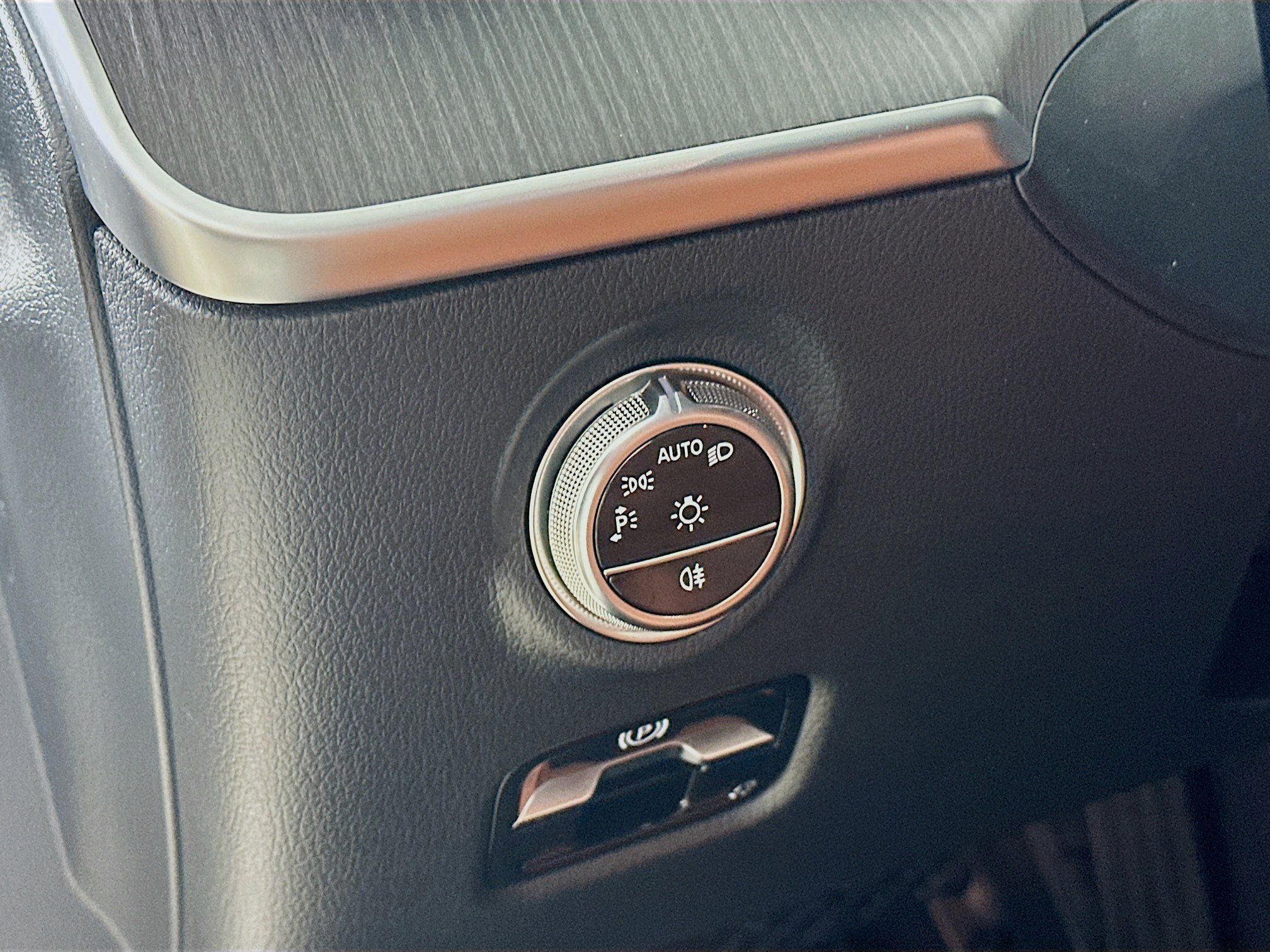 Certified 2026 Mercedes-Benz C 300 4MATIC Sedan image 10