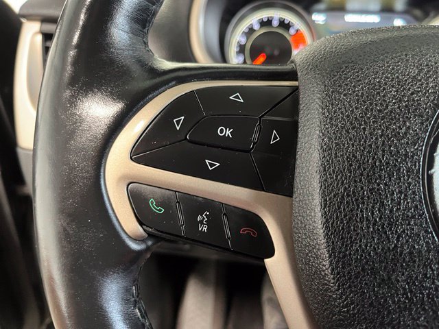 Used 2017 Jeep Cherokee Limited FWD image 25
