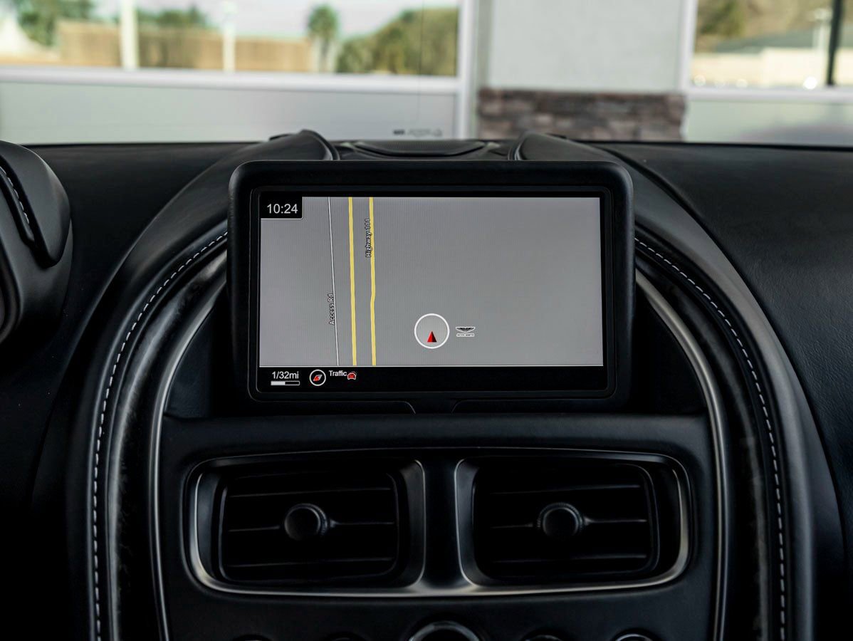 Used 2019 Aston Martin DB11 Volante image 19