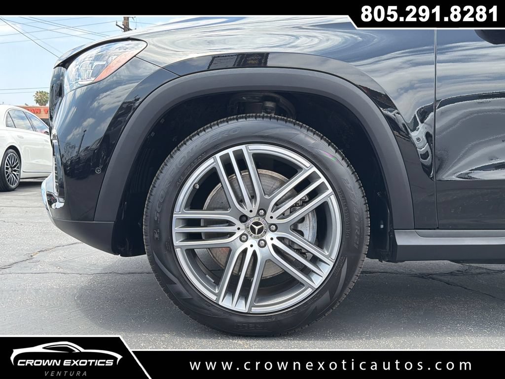 Used 2025 Mercedes-Benz GLS 450 4MATIC image 9